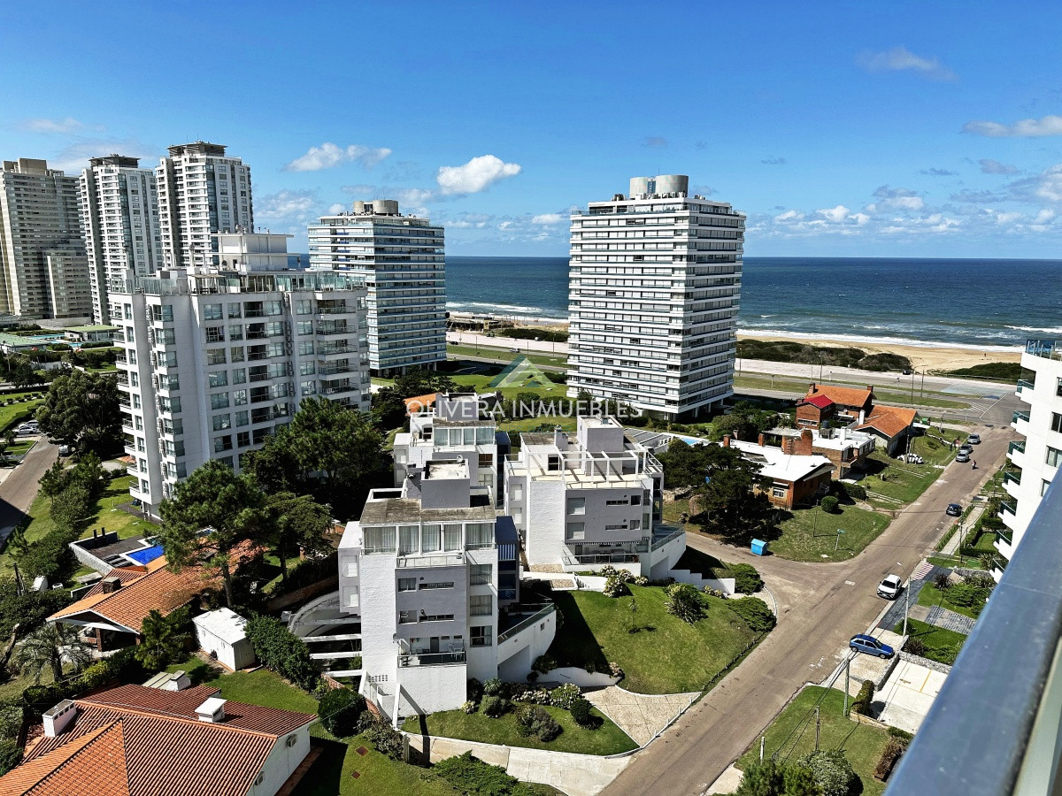 Apartamento ID.10005 - VENTA DE APARTAMENTO DE 2 DORMITORIOS EN BRAVA EN EDIFICIO WIND TOWER PUNTA DEL ESTE 