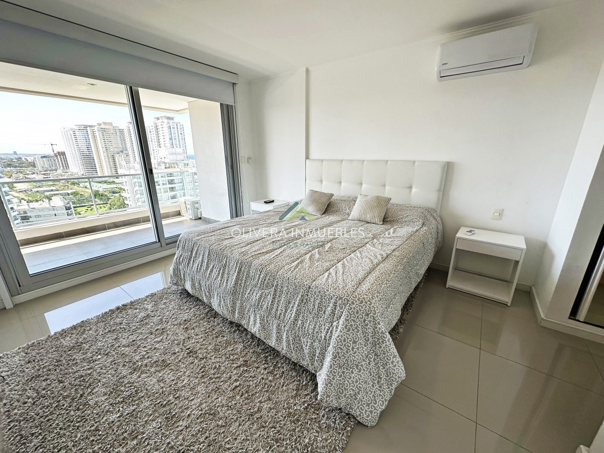 Apartamento ID.10005 - VENTA DE APARTAMENTO DE 2 DORMITORIOS EN BRAVA EN EDIFICIO WIND TOWER PUNTA DEL ESTE 