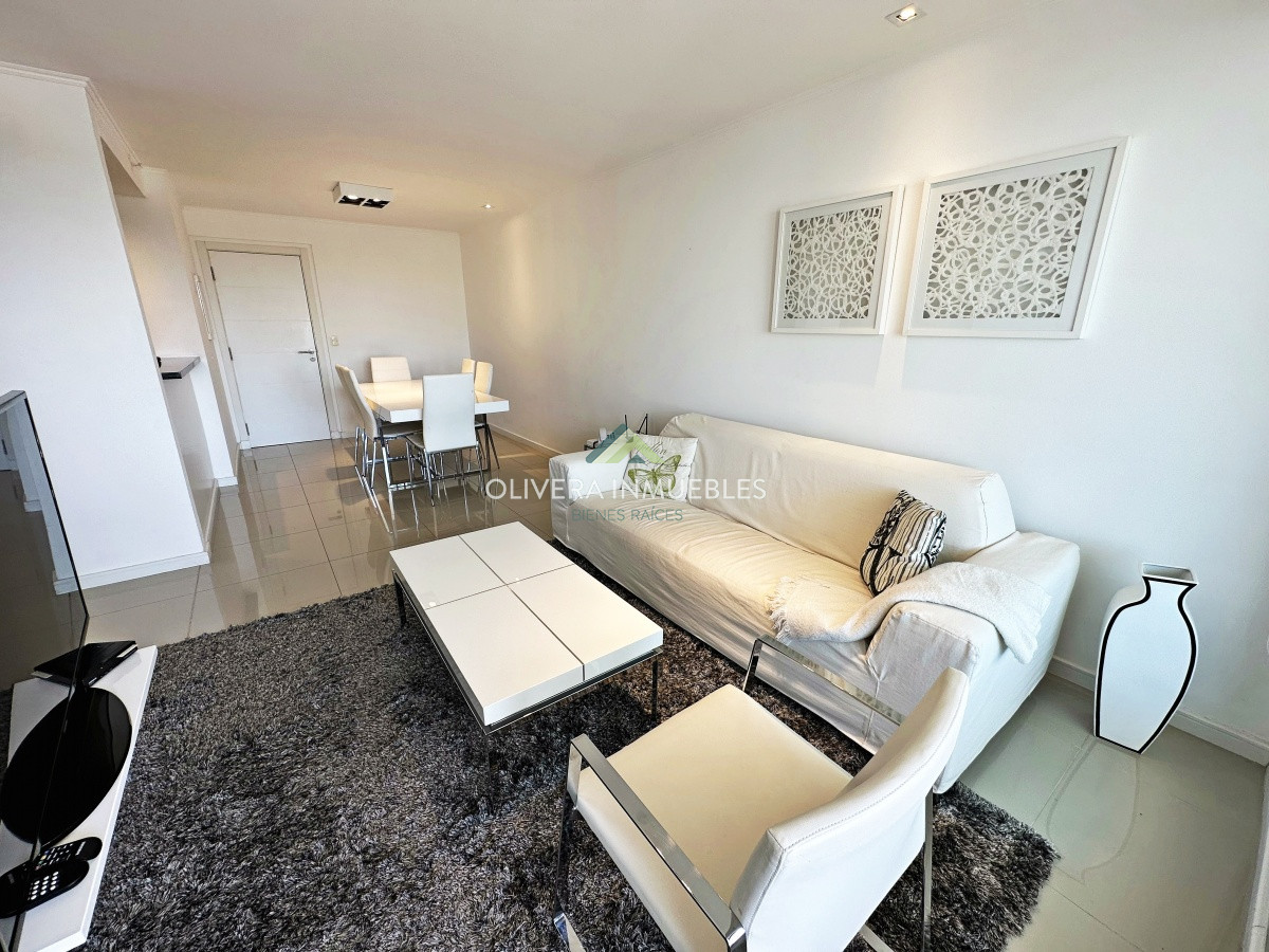 Apartamento ID.10005 - VENTA DE APARTAMENTO DE 2 DORMITORIOS EN BRAVA EN EDIFICIO WIND TOWER PUNTA DEL ESTE 