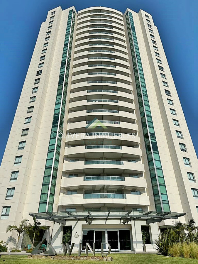 Apartamento ID.10005 - VENTA DE APARTAMENTO DE 2 DORMITORIOS EN BRAVA EN EDIFICIO WIND TOWER PUNTA DEL ESTE 