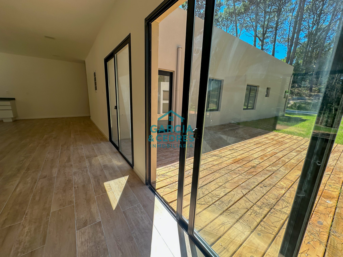 Casa ID.121 - Casas a estrenar en Laguna del Sauce, Punta del Este.