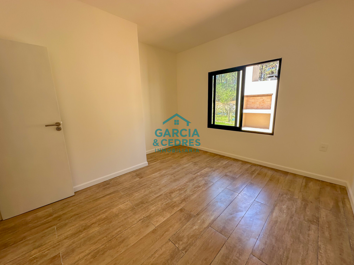 Casa ID.121 - Casas a estrenar en Laguna del Sauce, Punta del Este.