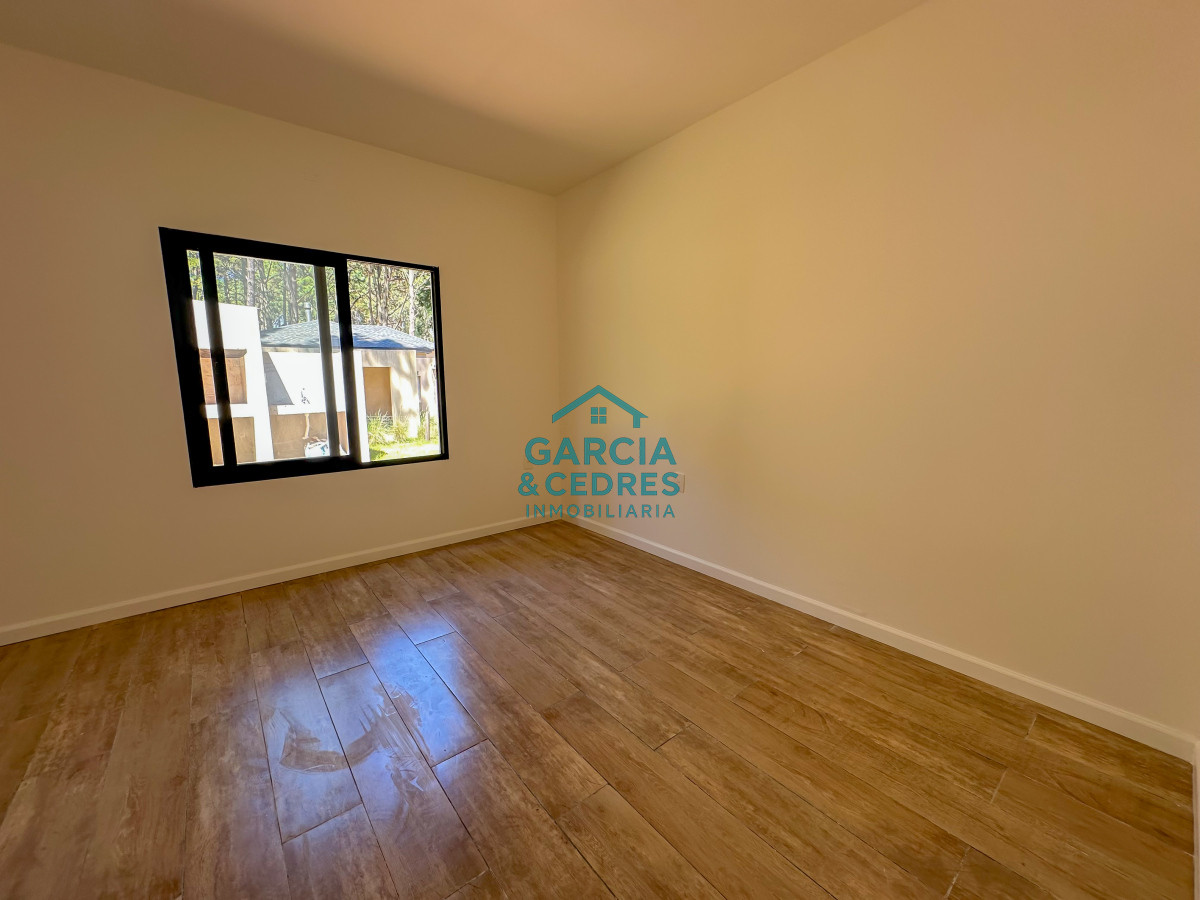 Casa ID.121 - Casas a estrenar en Laguna del Sauce, Punta del Este.