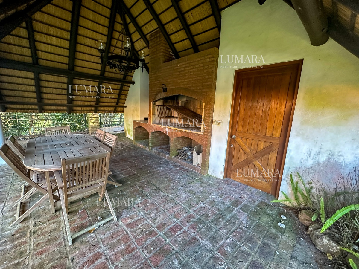 Casa ID.3413 - Hermosa casa pronta para comenzar a disfrutar a metros del mar 