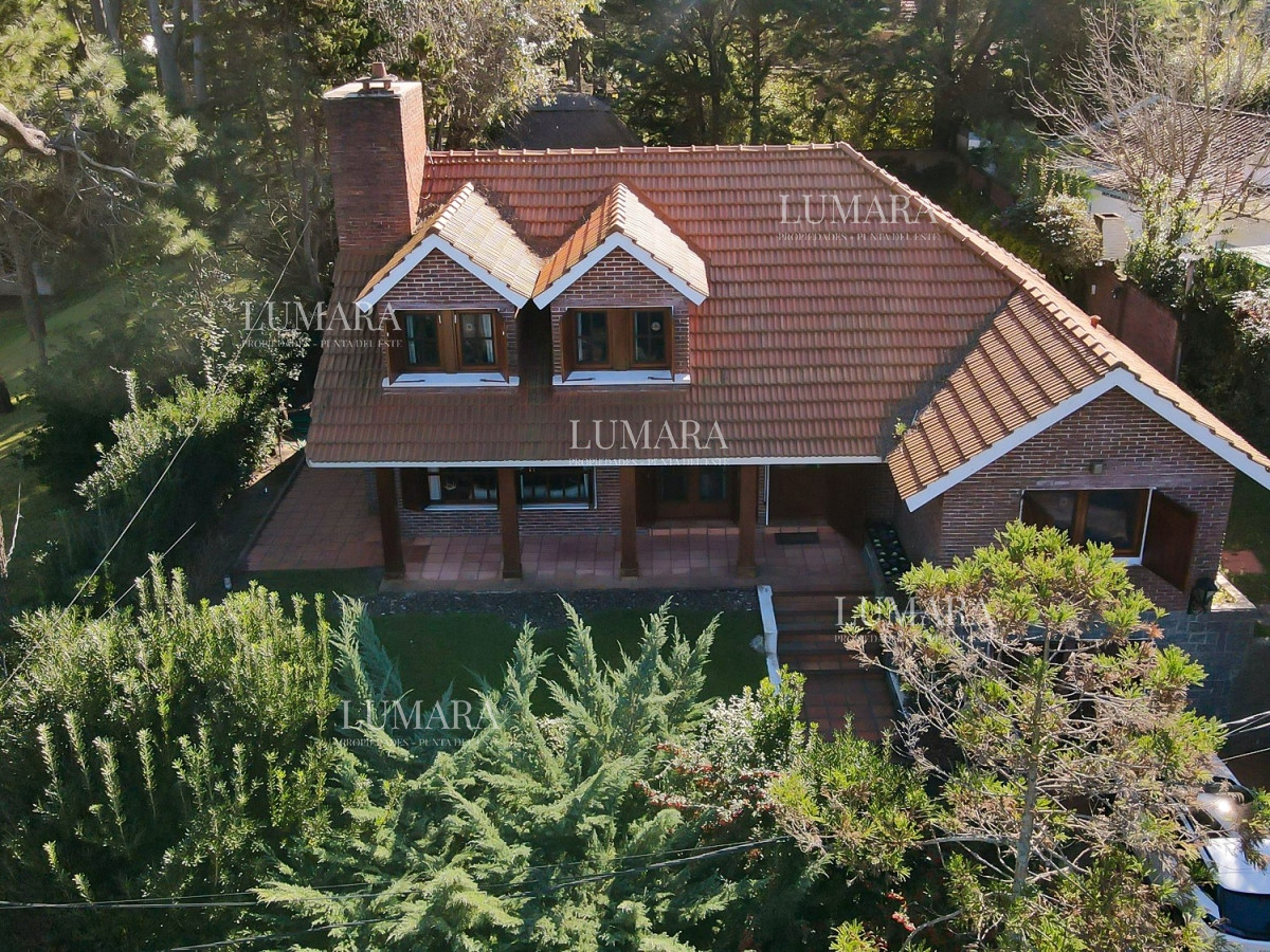 Casa ID.3413 - Hermosa casa pronta para comenzar a disfrutar a metros del mar 