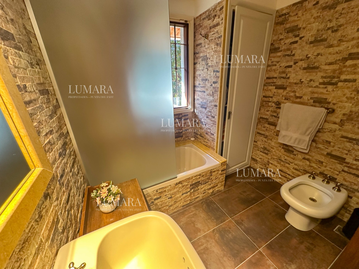 Casa ID.3413 - Hermosa casa pronta para comenzar a disfrutar a metros del mar 