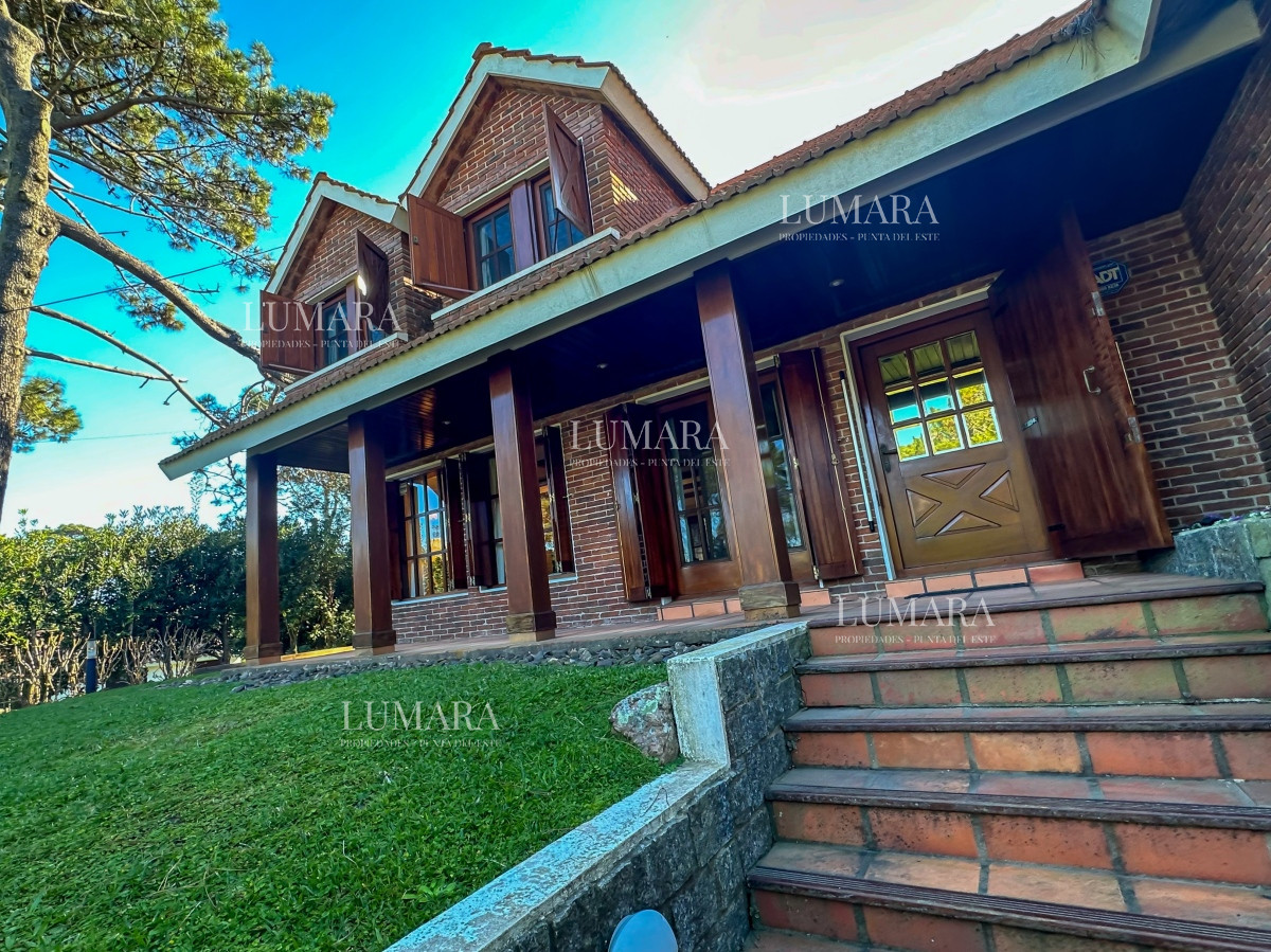Casa ID.3413 - Hermosa casa pronta para comenzar a disfrutar a metros del mar 