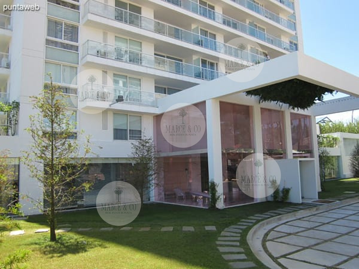 Apartamento ID.2381 - Departamento en torre Yoo alquiler invernal U$S 990