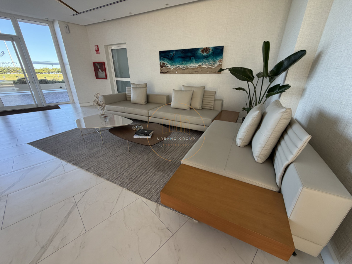 Apartamento ID.76 - DEPARTAMENTO MODERNO FRENTE AL MAR U$S 380.000 
