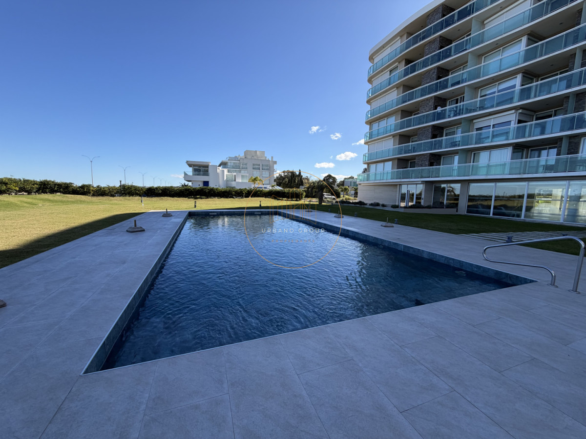 Apartamento ID.76 - DEPARTAMENTO MODERNO FRENTE AL MAR U$S 380.000 