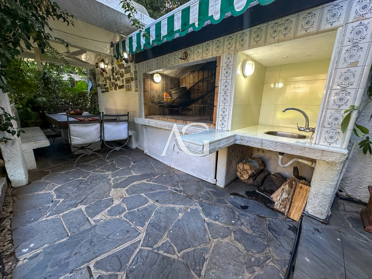 Casa ID.458 - Hermosa casa en barrio Cantegril