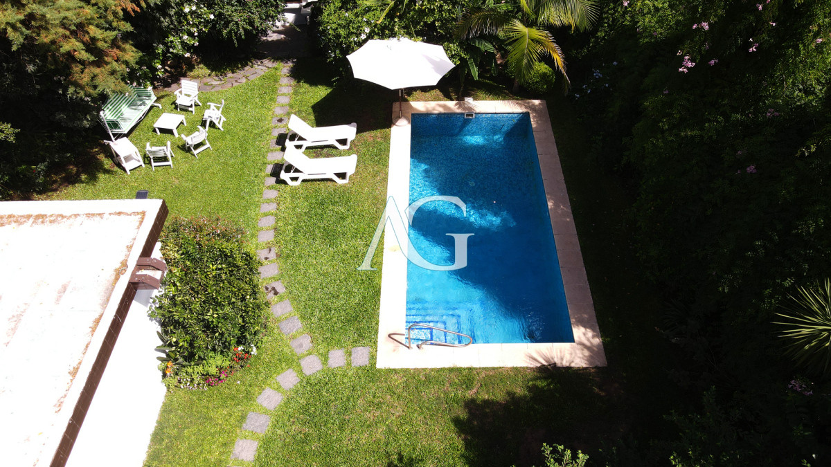 Casa ID.458 - Hermosa casa en barrio Cantegril