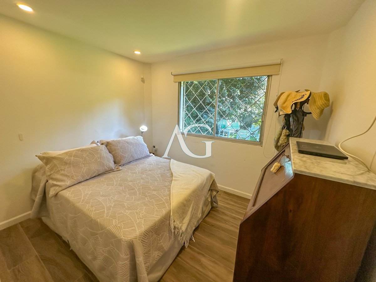 Casa ID.458 - Hermosa casa en barrio Cantegril