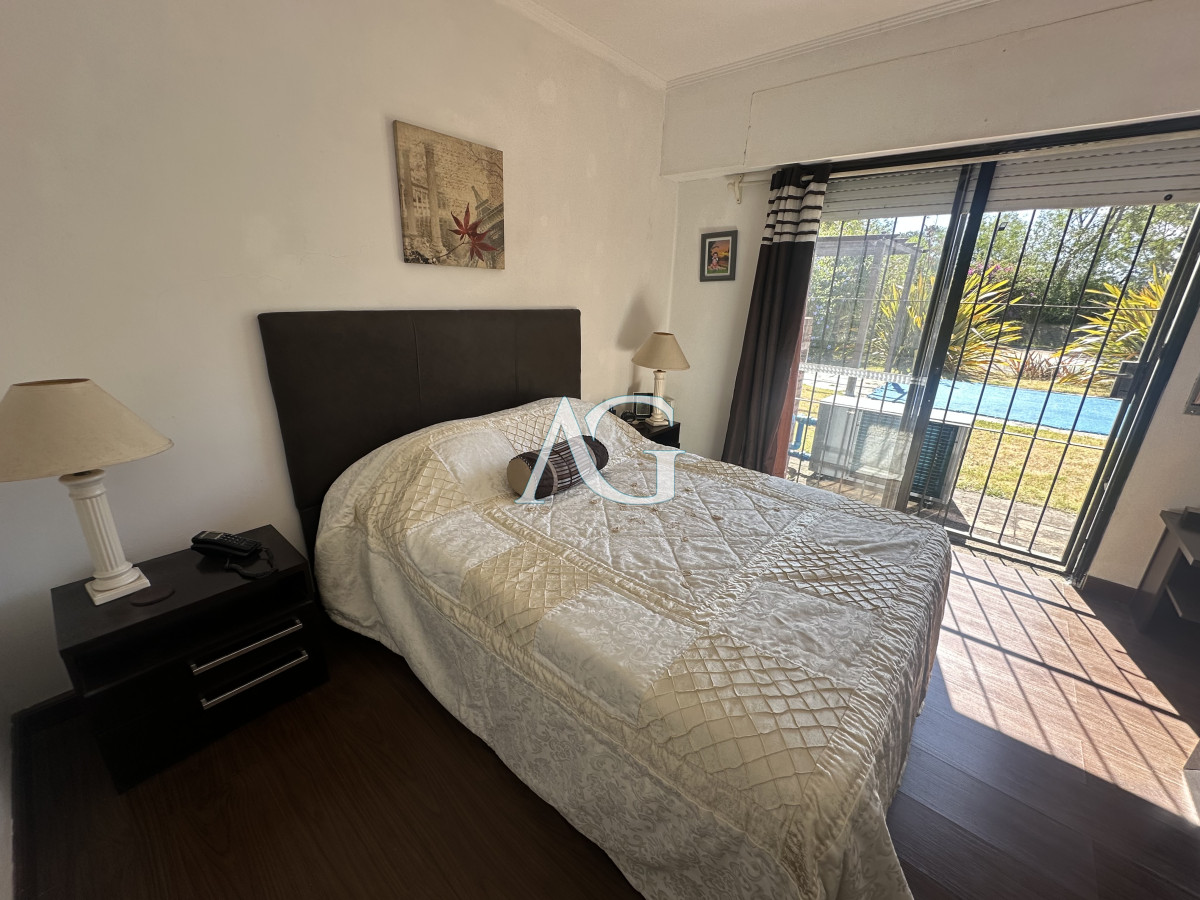 Casa ID.457 - Hermosa casa en barrio Residencial de Punta del Este a pasos de todo!