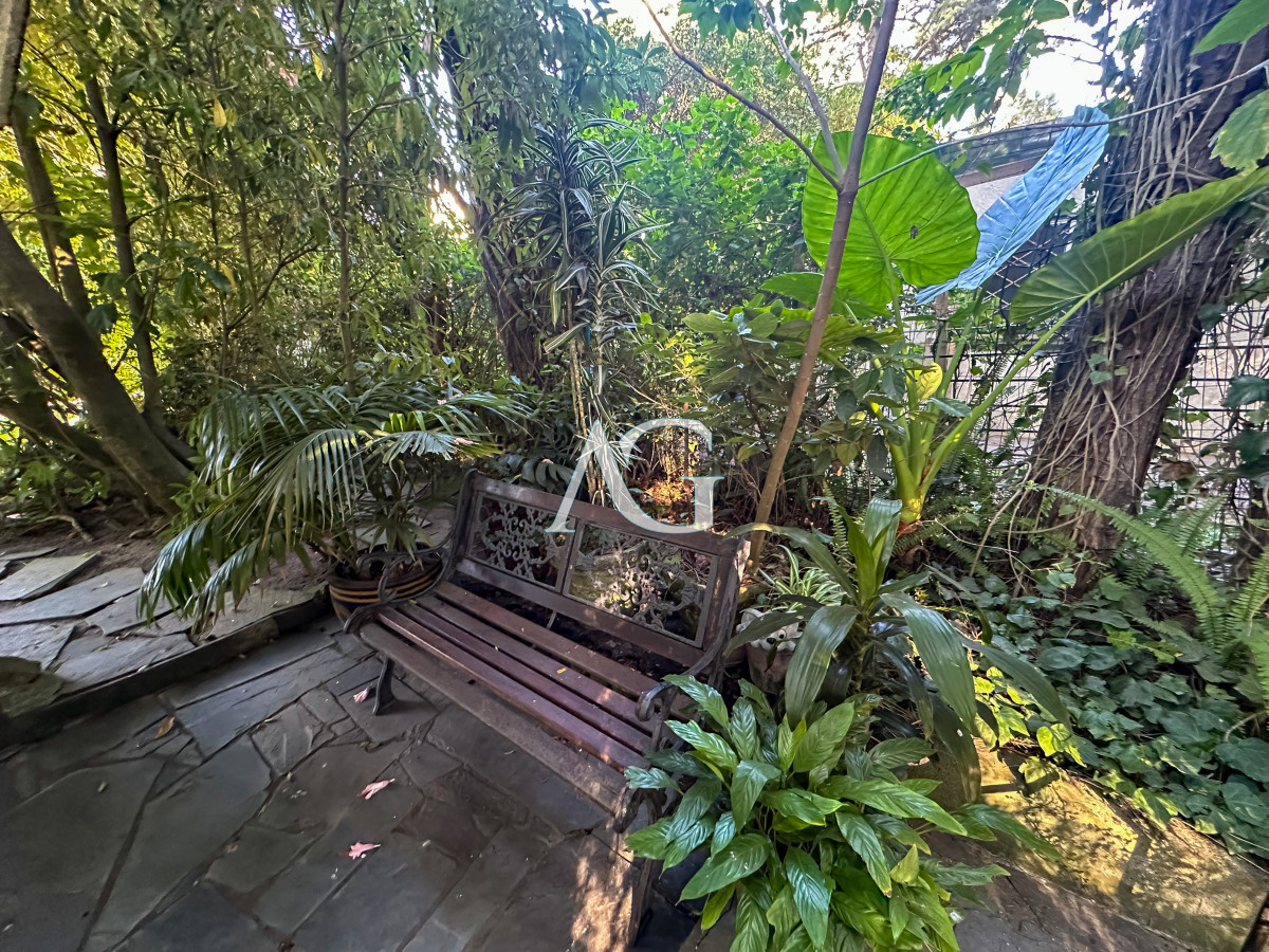 Casa ID.458 - Hermosa casa en barrio Cantegril