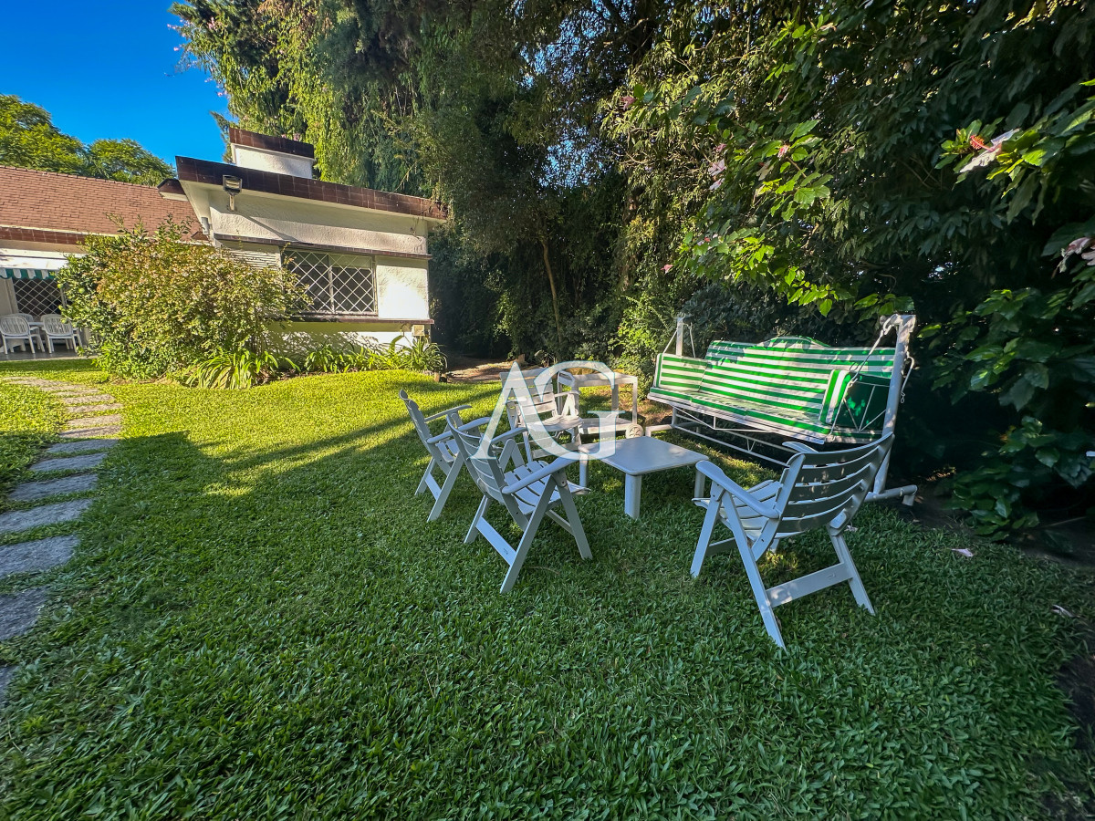 Casa ID.458 - Hermosa casa en barrio Cantegril