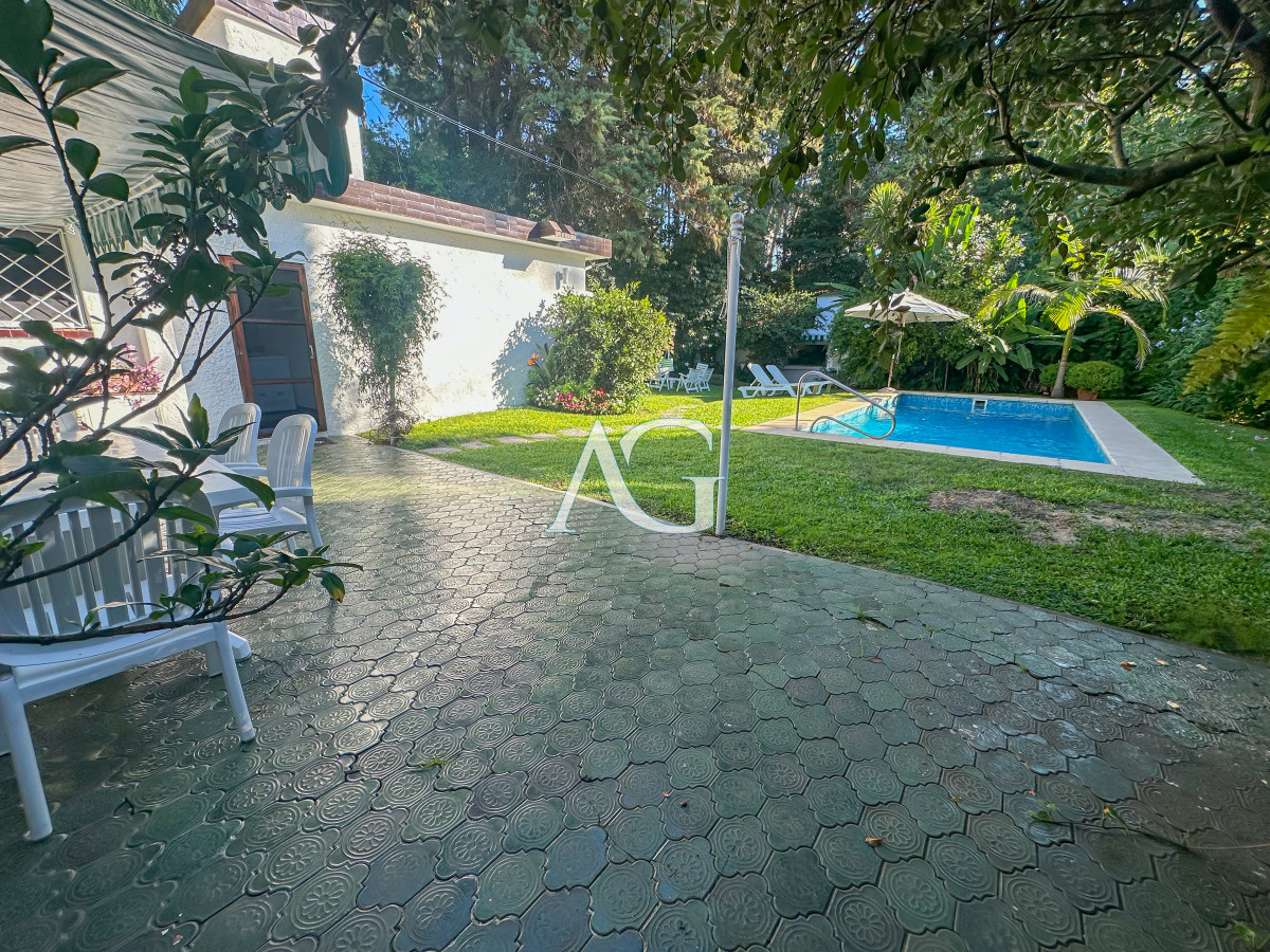 Casa ID.458 - Hermosa casa en barrio Cantegril