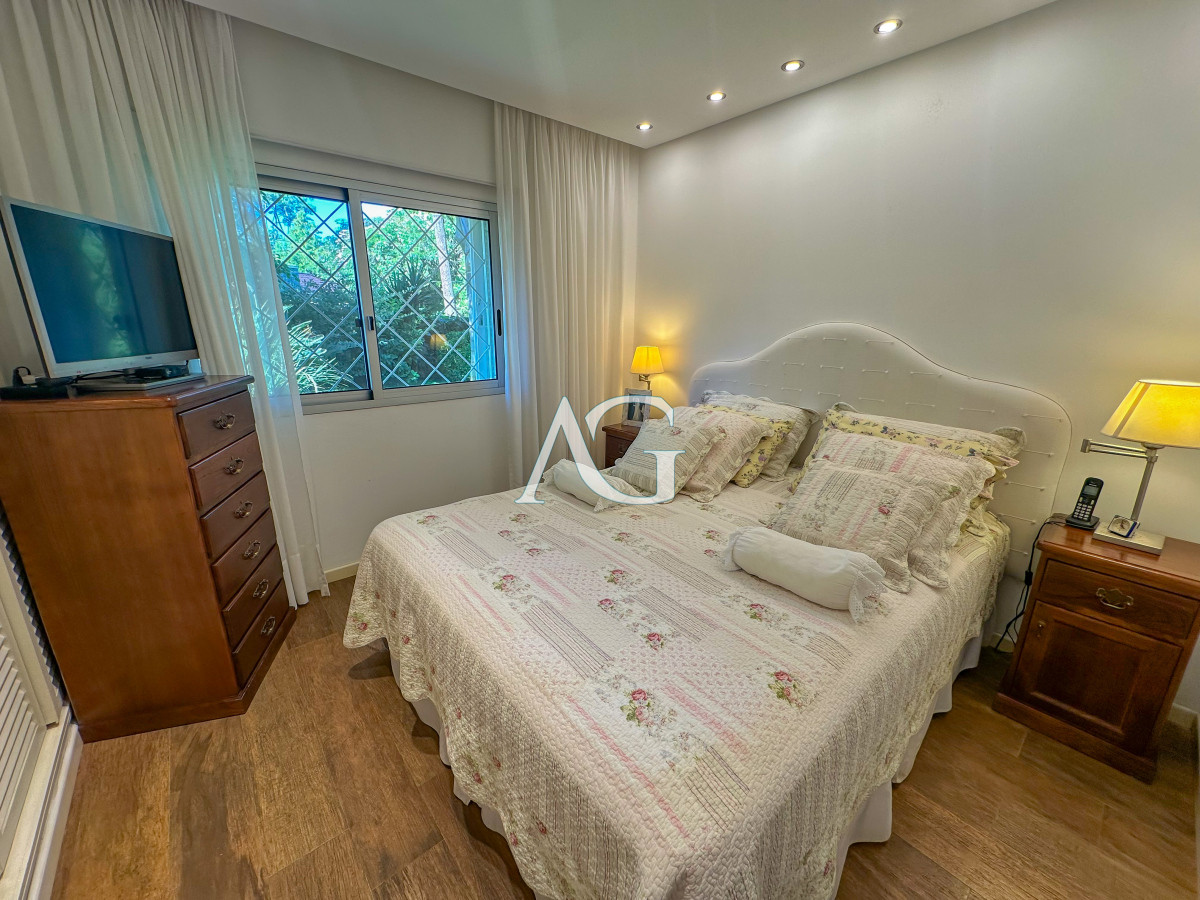 Casa ID.458 - Hermosa casa en barrio Cantegril