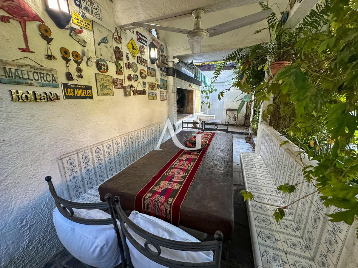 Casa ID.458 - Hermosa casa en barrio Cantegril