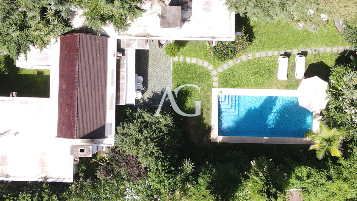 Casa ID.458 - Hermosa casa en barrio Cantegril