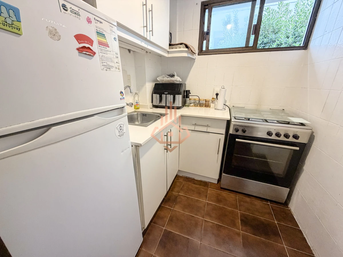 OPORTUNIDAD en peninsula venta de 1 dormitorio