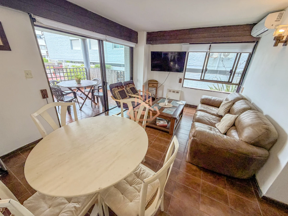 OPORTUNIDAD en peninsula venta de 1 dormitorio