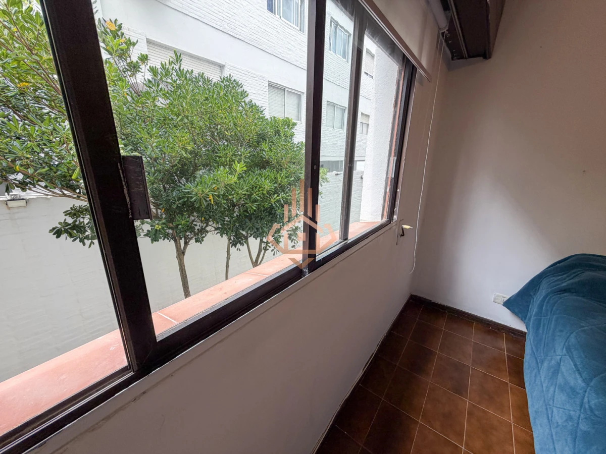 OPORTUNIDAD en peninsula venta de 1 dormitorio