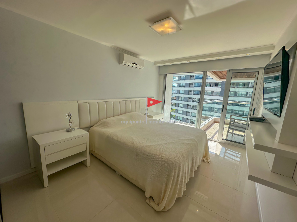 Apartamento ID.186 - Icon Brava en venta de 2 dormitorios y medio 