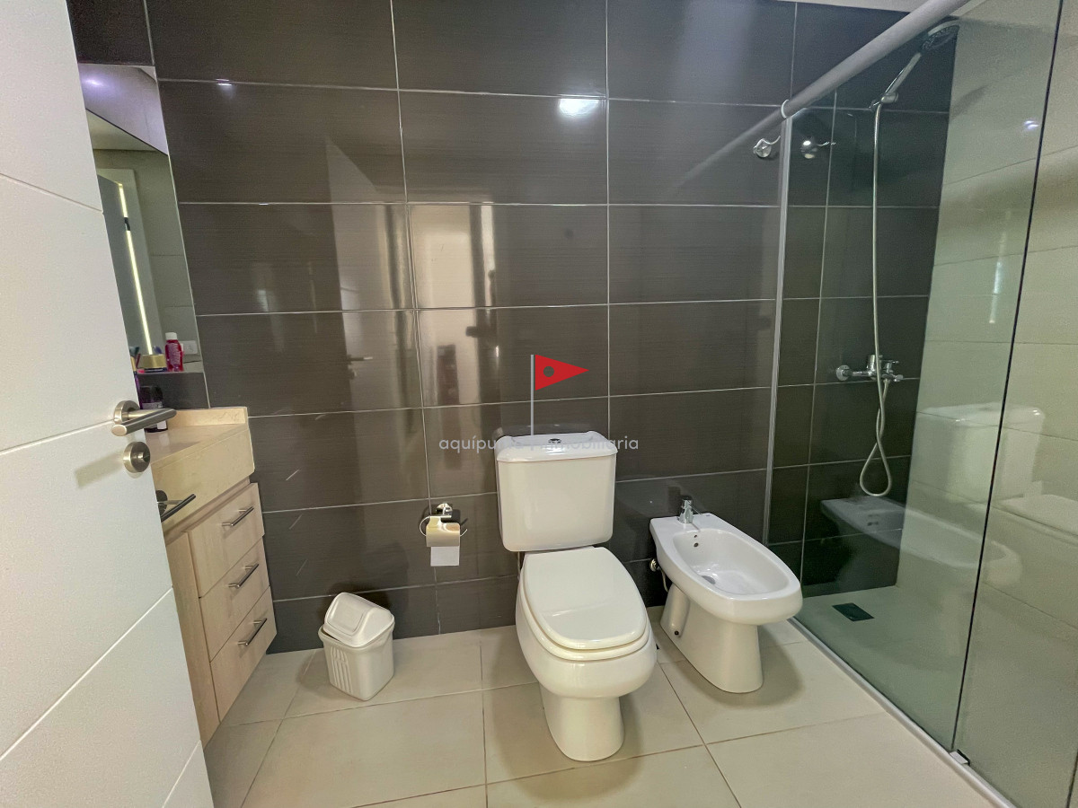 Apartamento ID.187 - Venta Piso alto en torre premium en Playa Brava