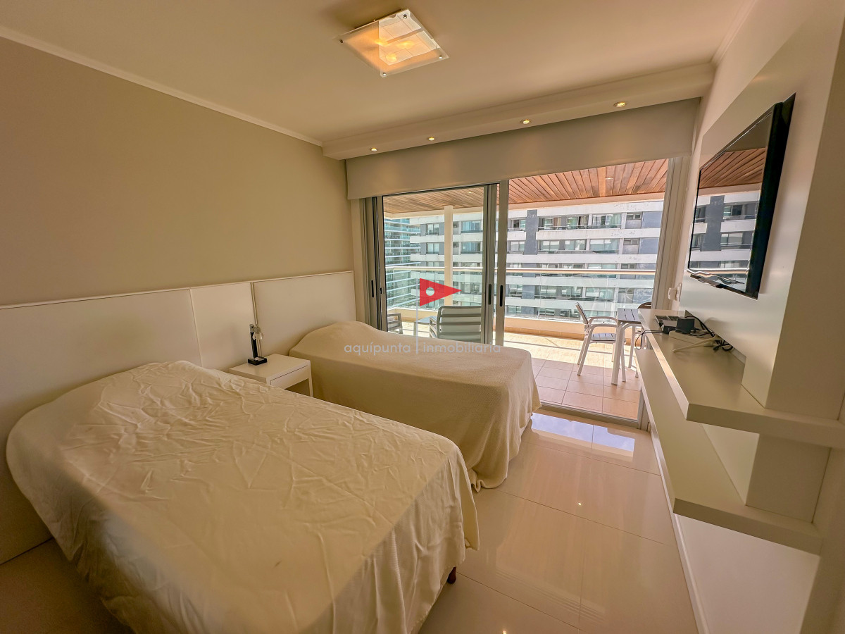 Apartamento ID.186 - Icon Brava en venta de 2 dormitorios y medio 