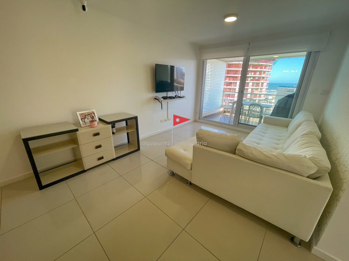 Apartamento ID.187 - Venta Piso alto en torre premium en Playa Brava