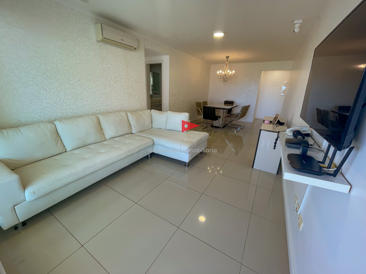 Apartamento ID.187 - Venta Piso alto en torre premium en Playa Brava