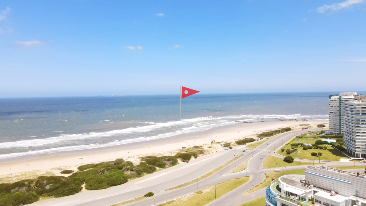 Apartamento ID.186 - Icon Brava en venta de 2 dormitorios y medio 