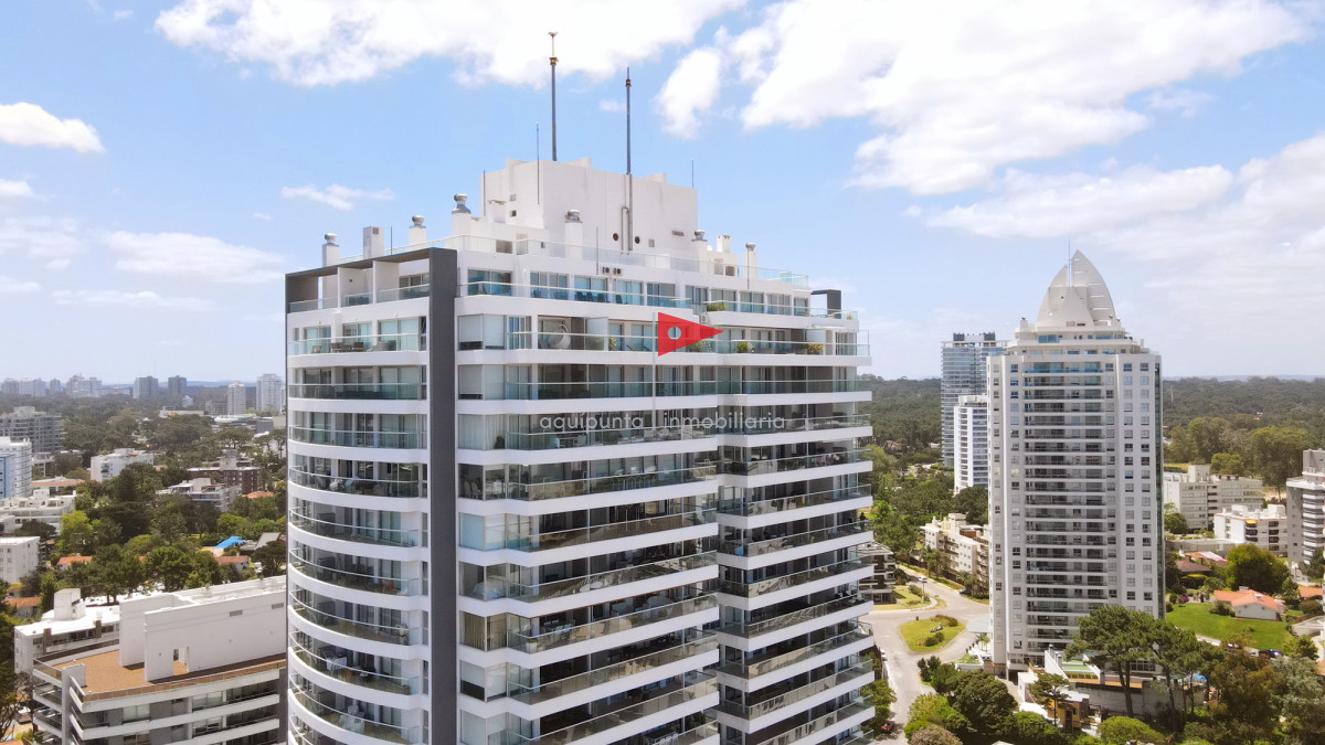 Apartamento ID.186 - Icon Brava en venta de 2 dormitorios y medio 