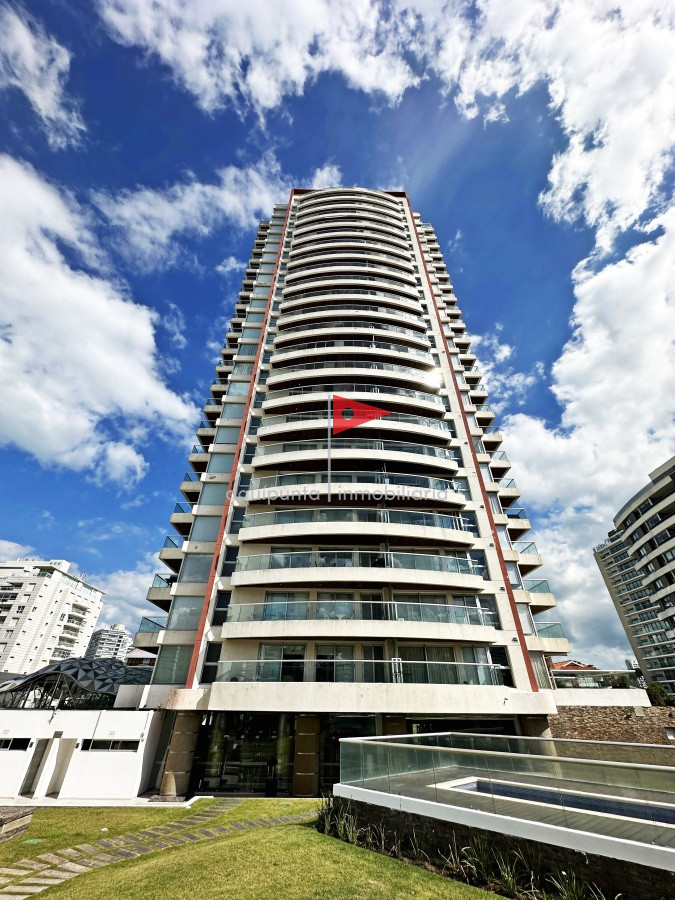 Apartamento ID.186 - Icon Brava en venta de 2 dormitorios y medio 