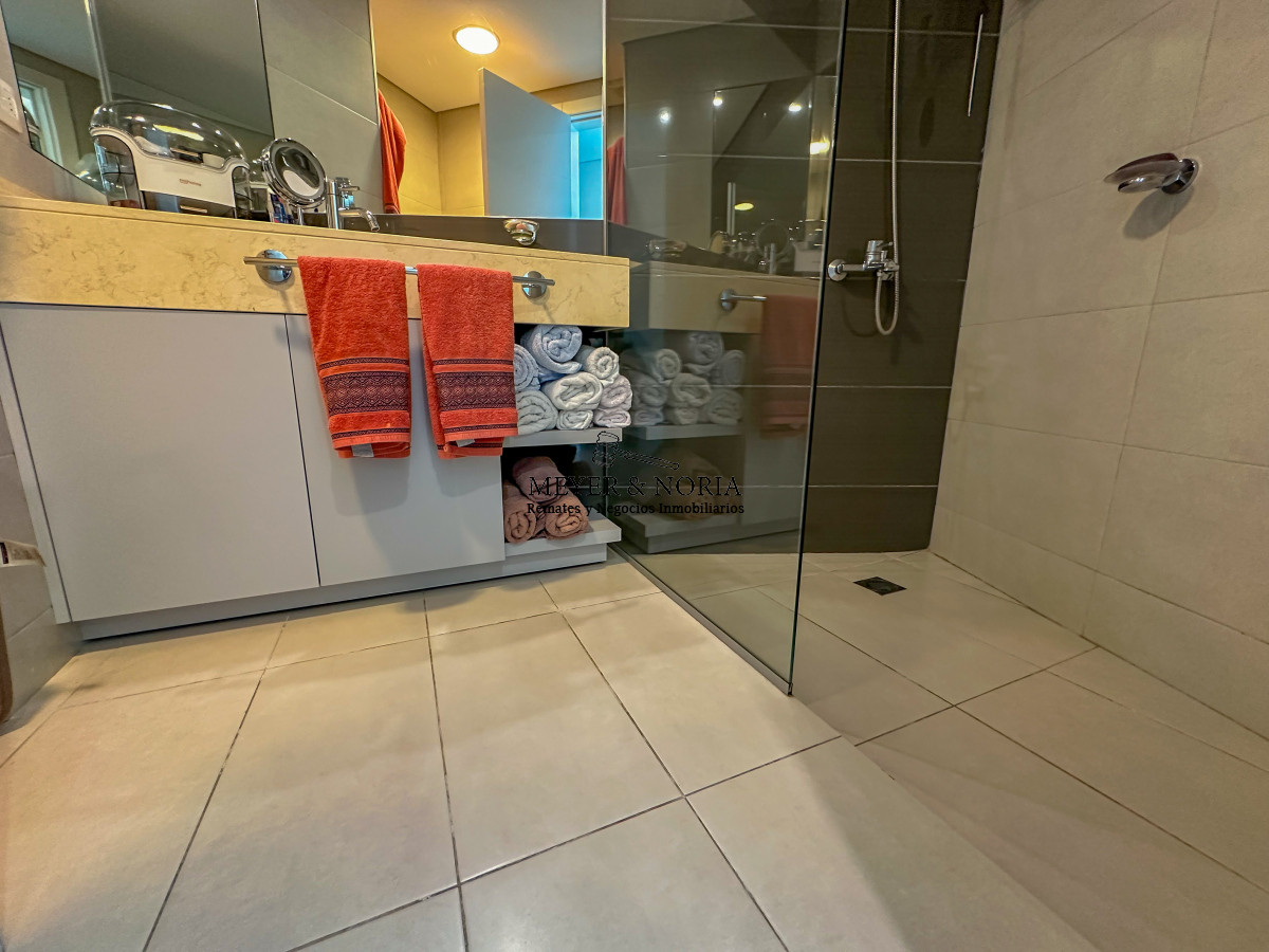 Apartamento ID.32 - Wind Tower Punta del Este - Exclusivo apartamento en piso alto en venta