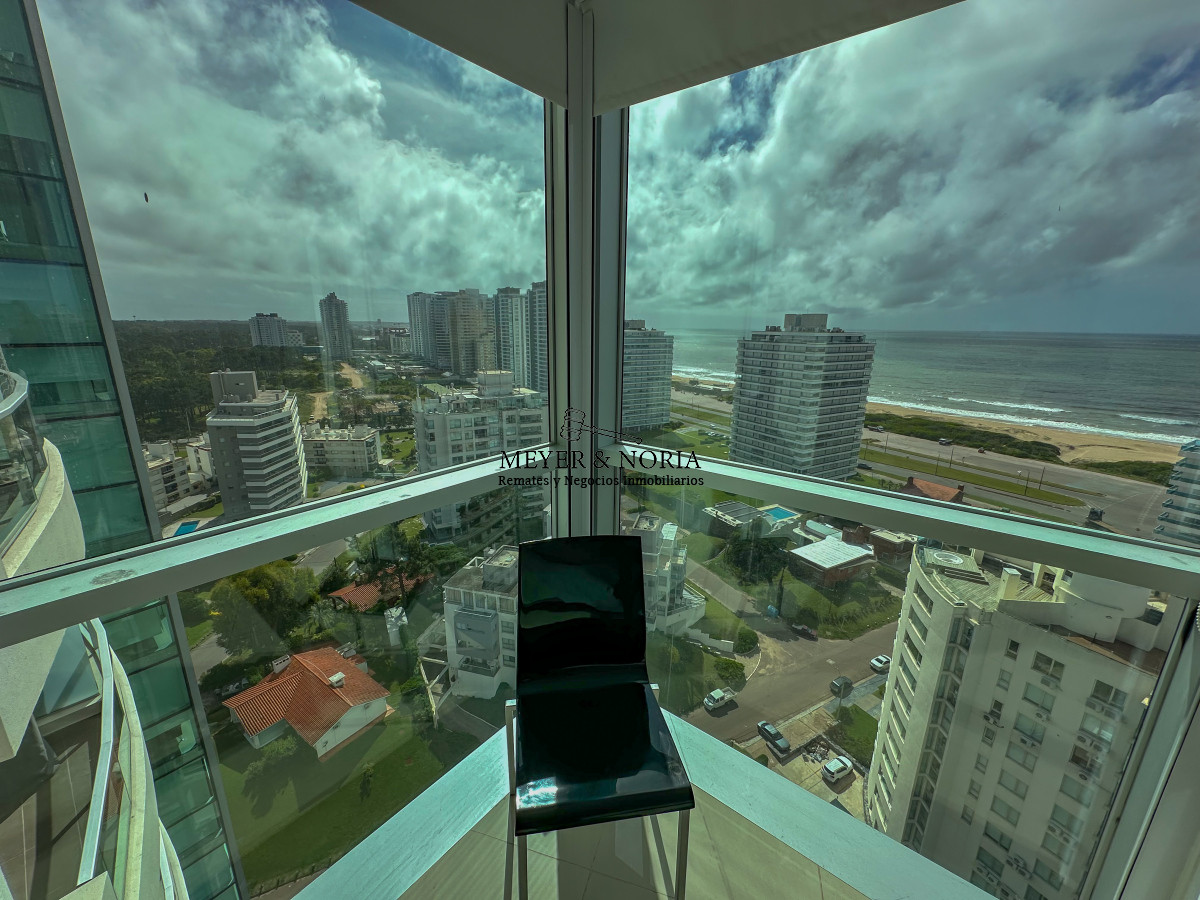 Apartamento ID.32 - Wind Tower Punta del Este - Exclusivo apartamento en piso alto en venta