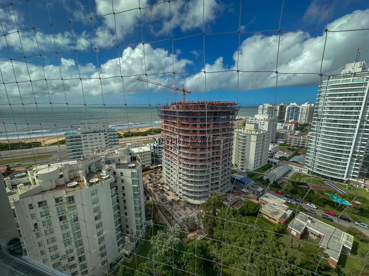 Apartamento ID.32 - Wind Tower Punta del Este - Exclusivo apartamento en piso alto en venta