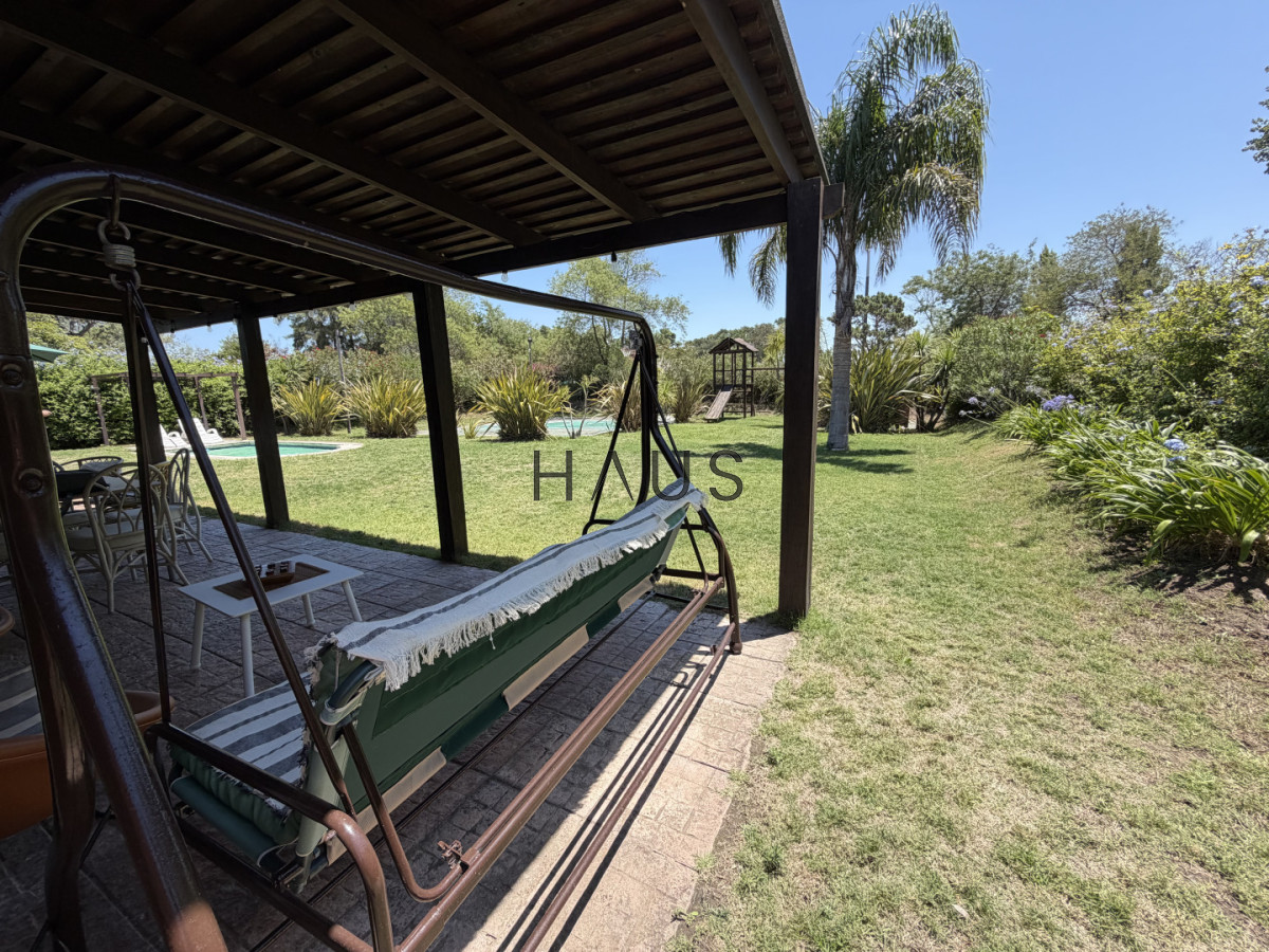 Casa ID.600 - Hermosa casa en barrio Residencial de Punta del Este a pasos de todo!