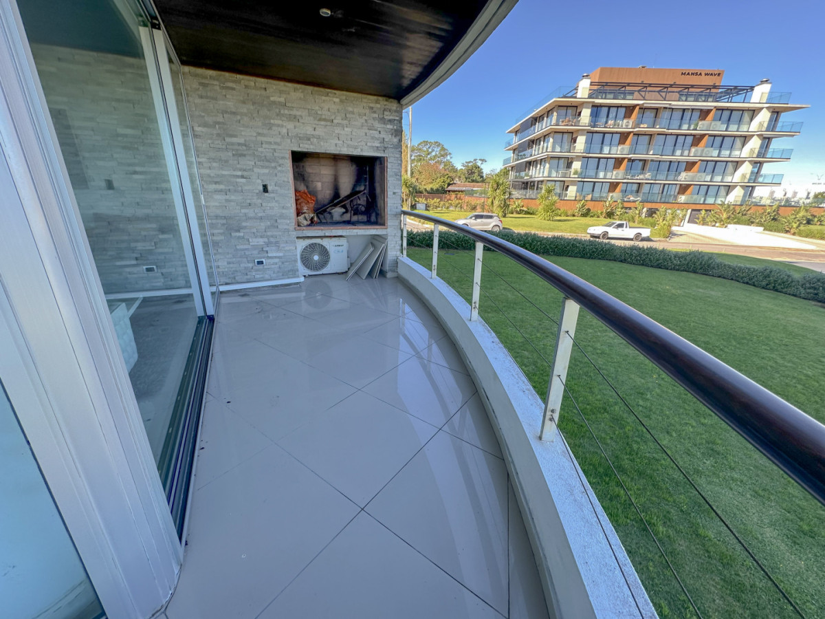 Apartamento ID.418 - Departamento en primera línea de Playa Mansa!
