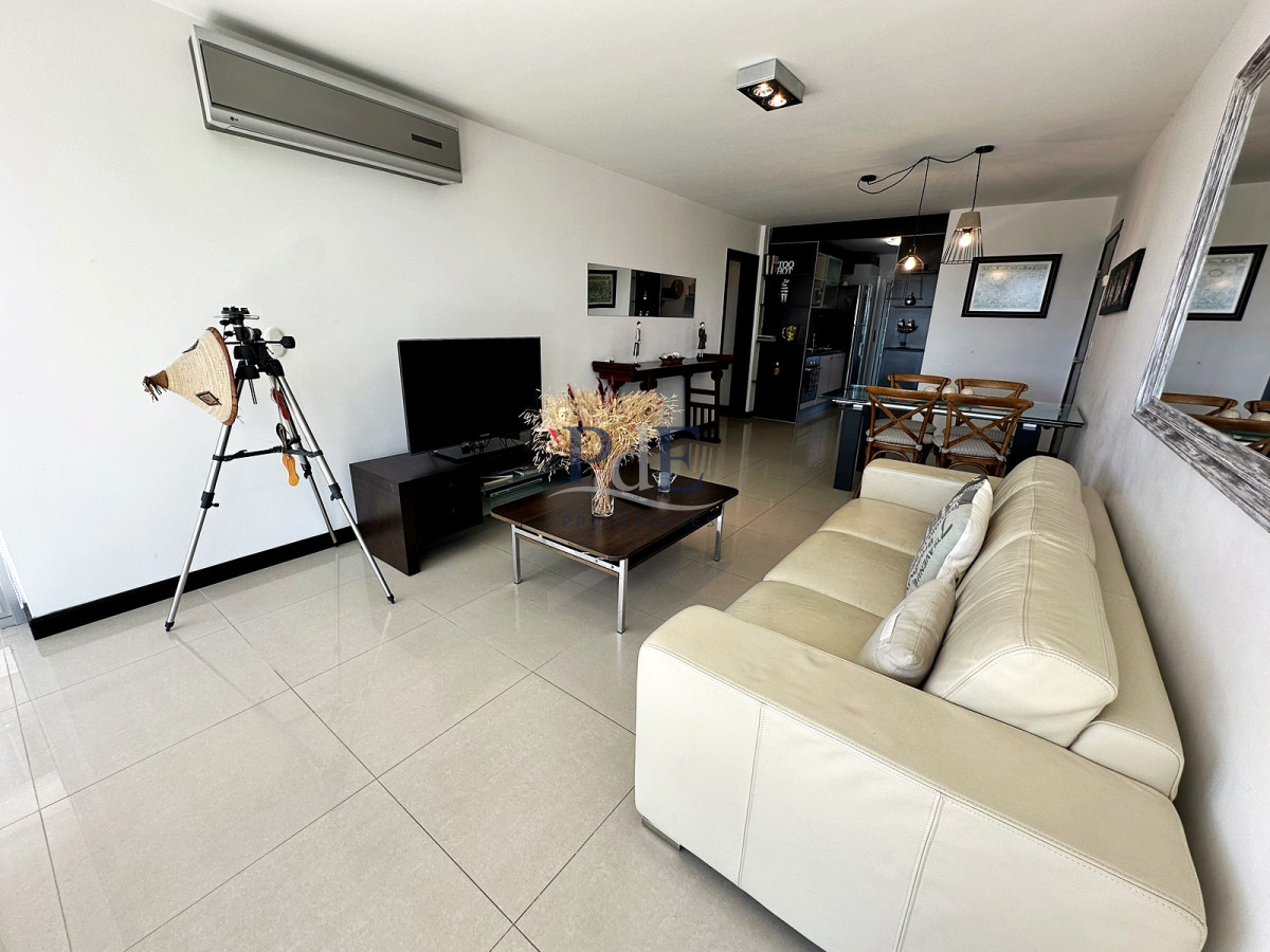 Gala Tower. Pda 4, exclusivo departamento a solo pasos del Mar en Playa Mansa. - Imagen 4