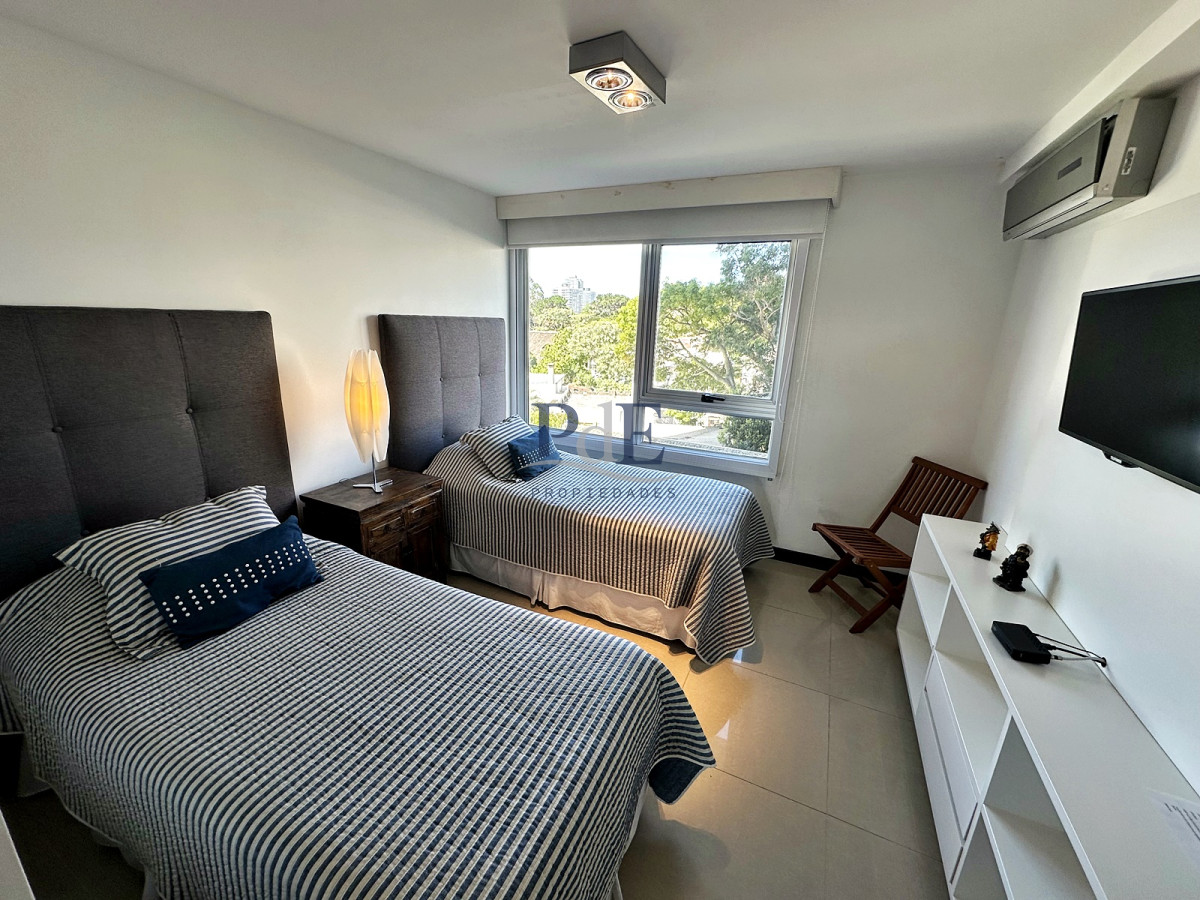 Gala Tower. Pda 4, exclusivo departamento a solo pasos del Mar en Playa Mansa. - Imagen 15