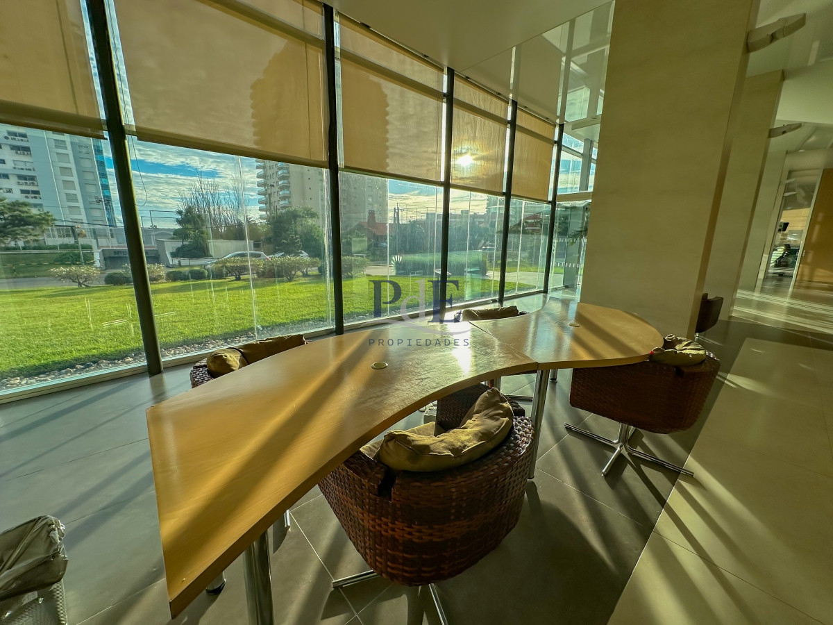 Gala Tower. Pda 4, exclusivo departamento a solo pasos del Mar en Playa Mansa. - Imagen 22