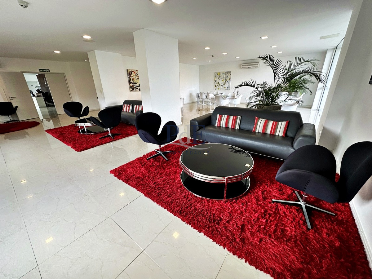 Penthouse Esquinero con Parrillero Propio y Vistas a la Mansa. - Imagen 29