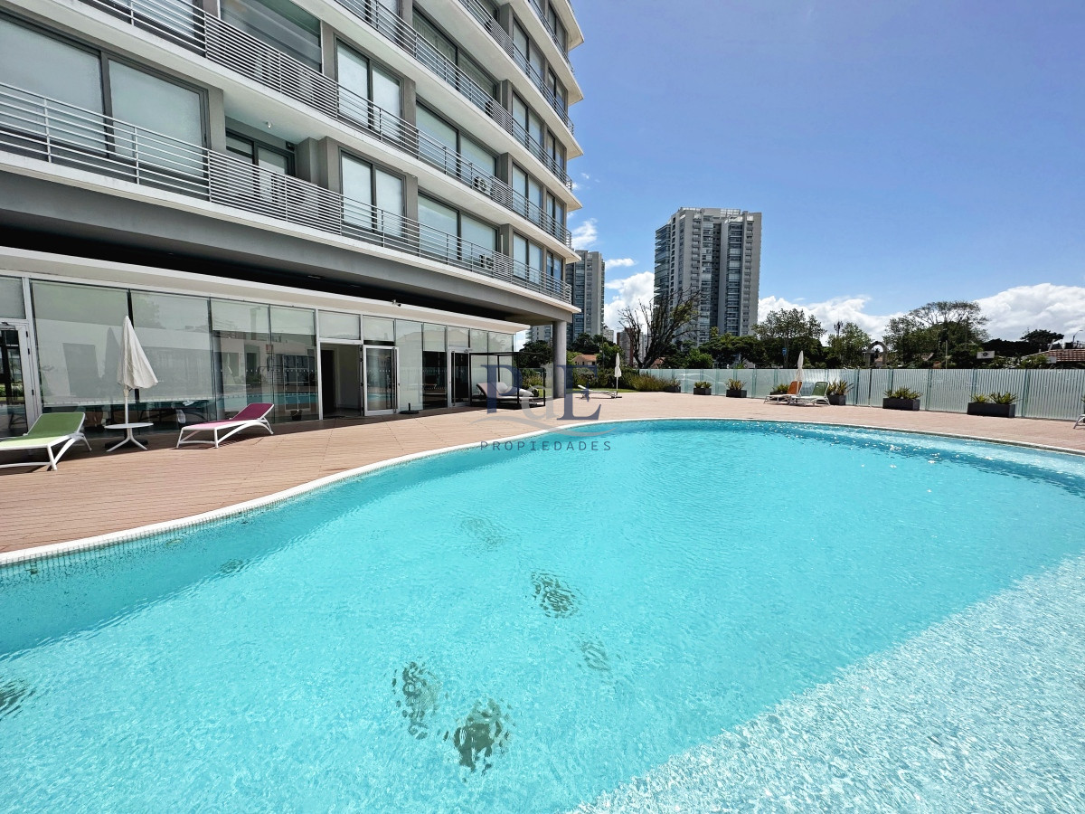 Piso alto esquinero en Alexander Boulevard - Imagen 34