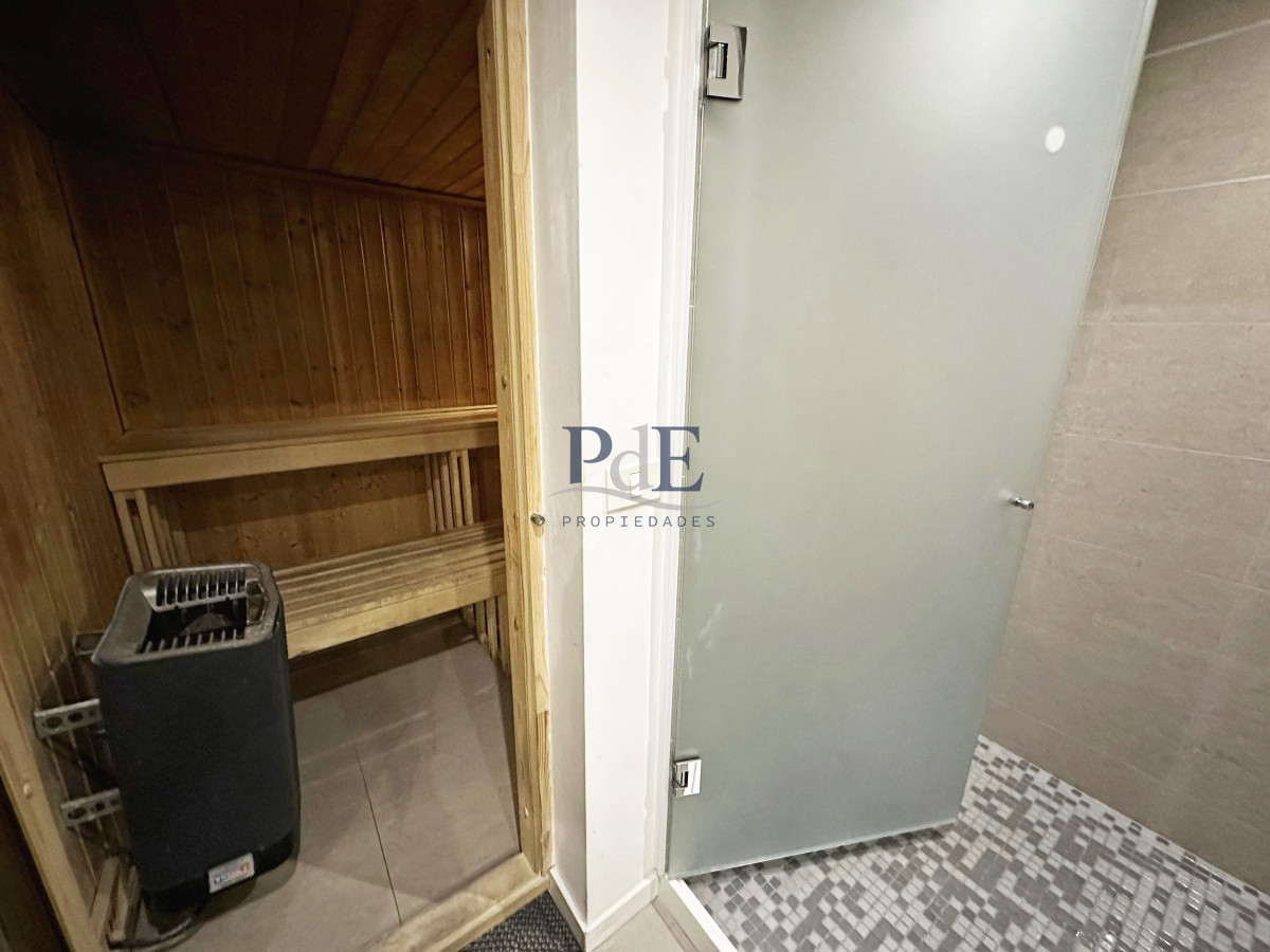 Piso alto esquinero en Alexander Boulevard - Imagen 27
