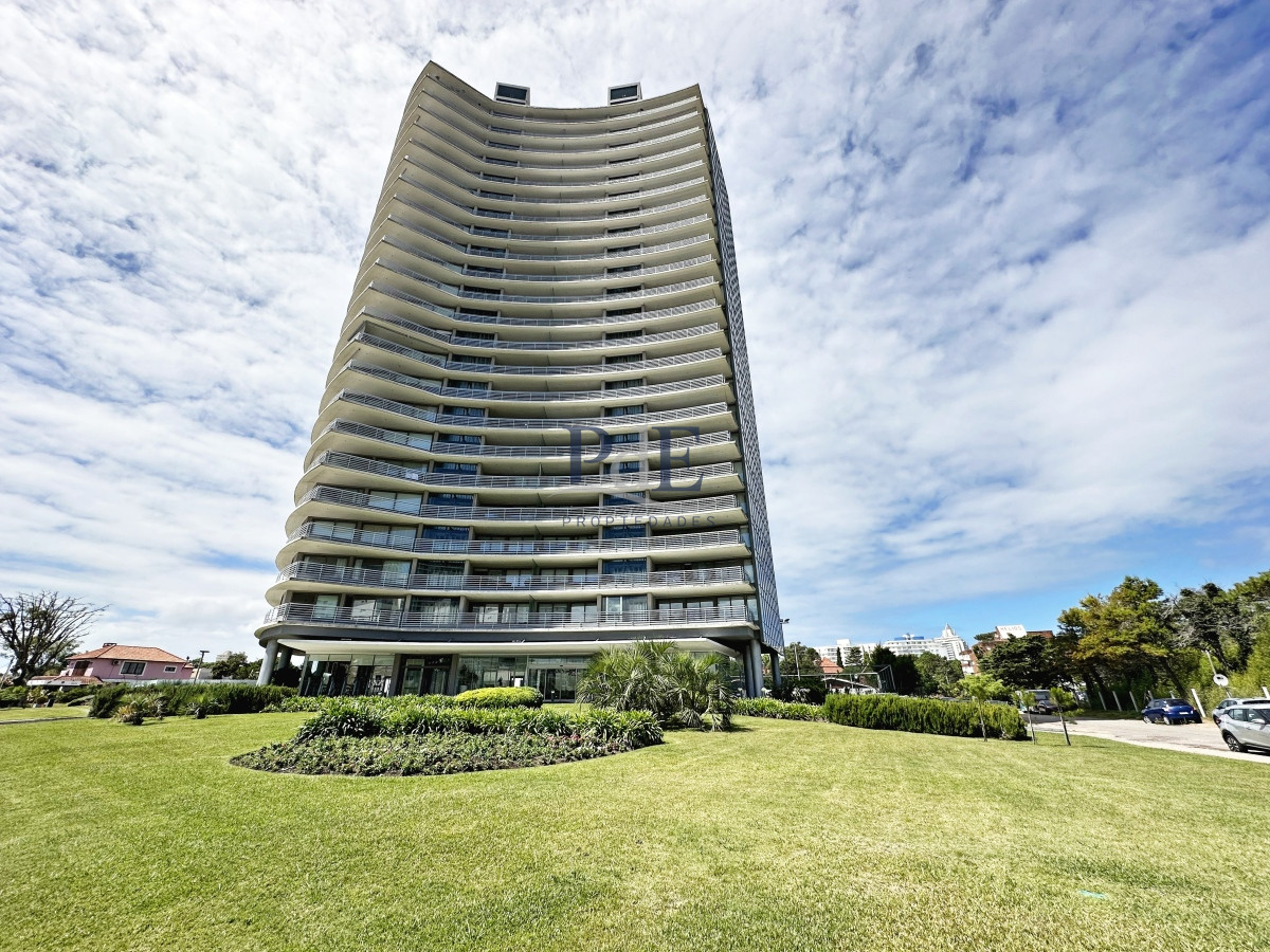 Piso alto esquinero en Alexander Boulevard - Imagen 16