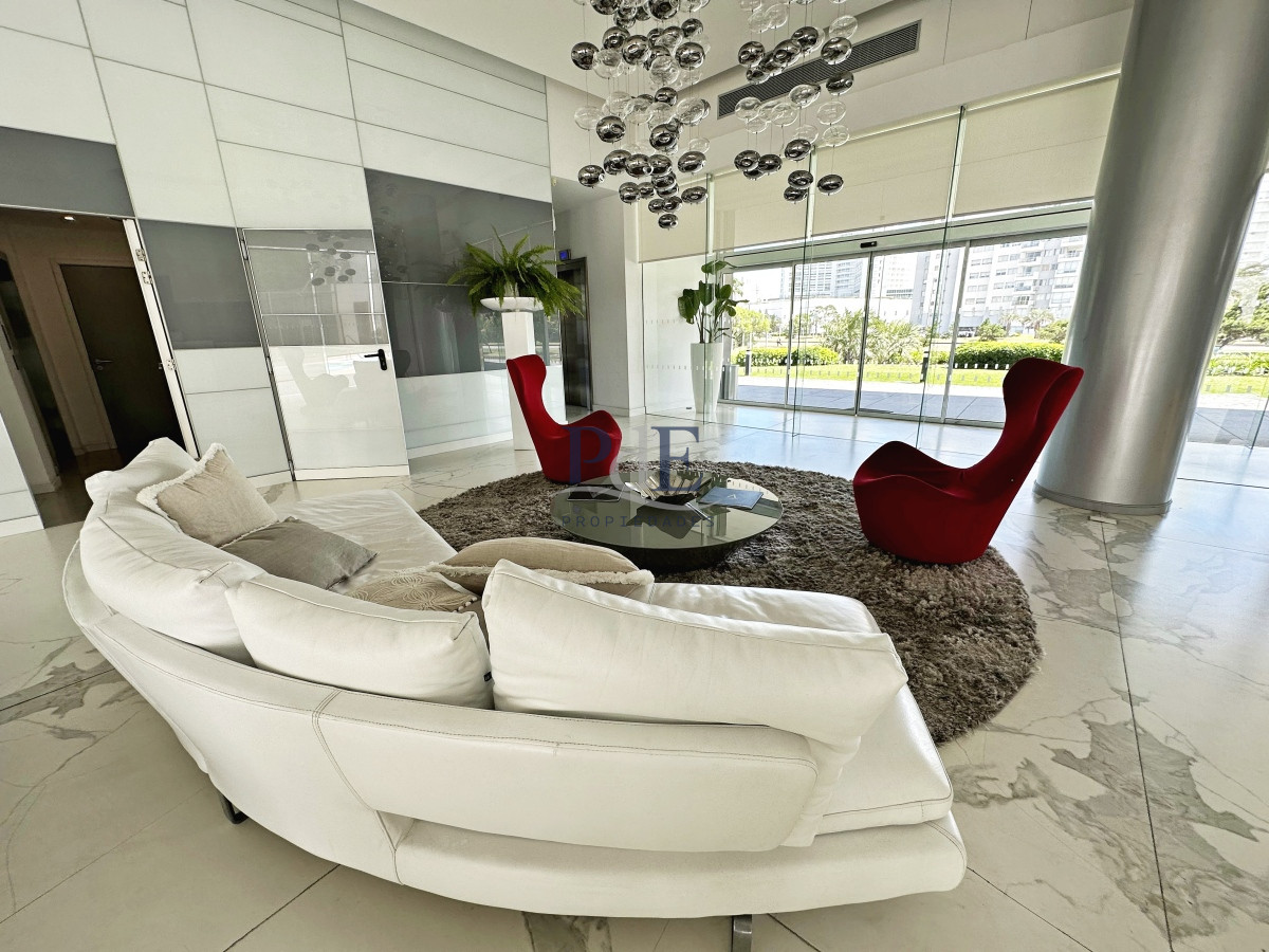 Piso alto esquinero en Alexander Boulevard - Imagen 23