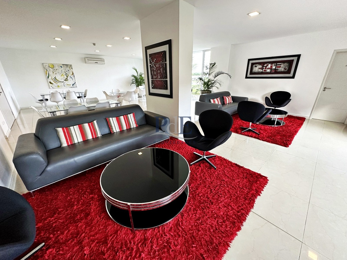 Penthouse Esquinero con Parrillero Propio y Vistas a la Mansa. - Imagen 28