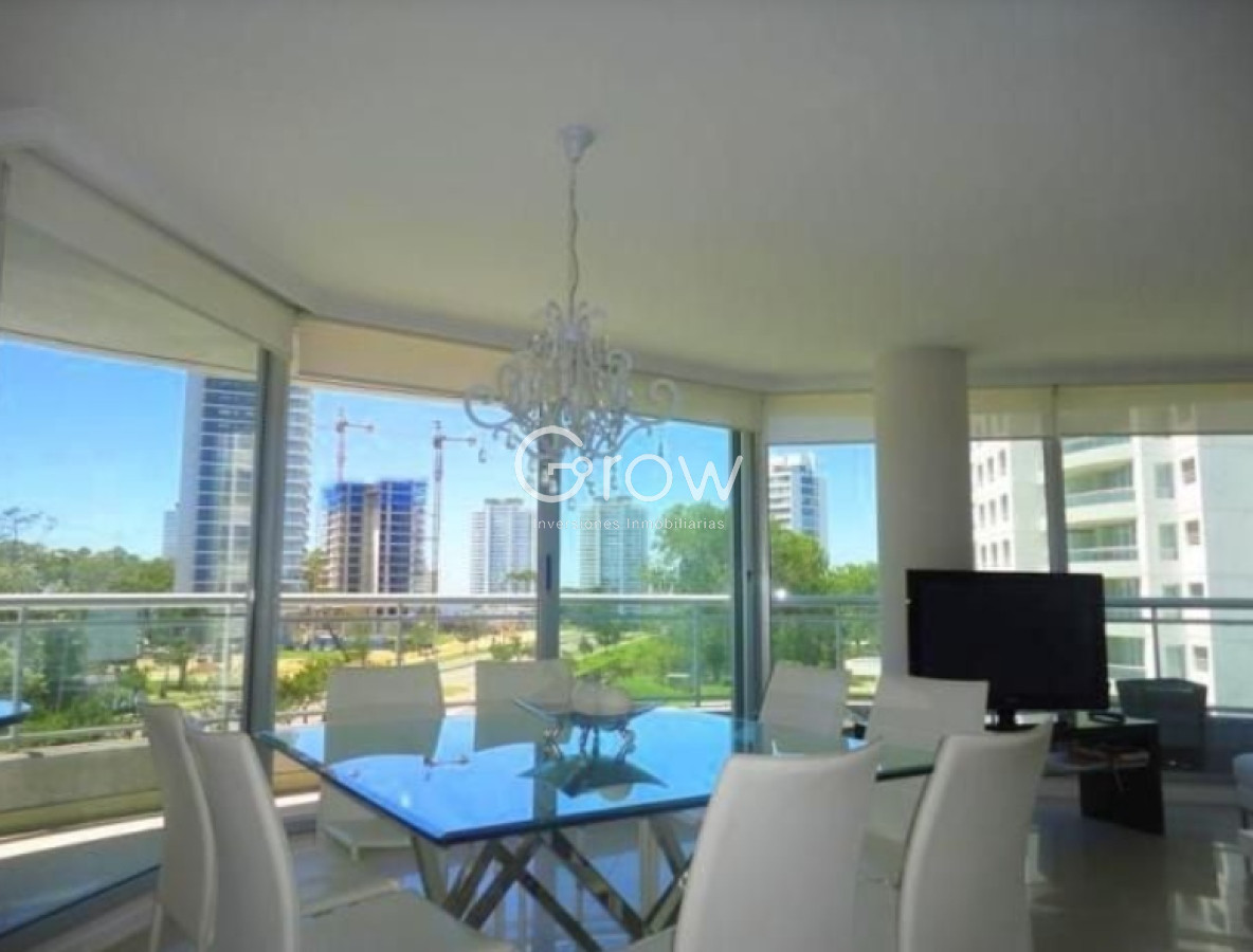 Hermoso apartamento en Ocean Drive II